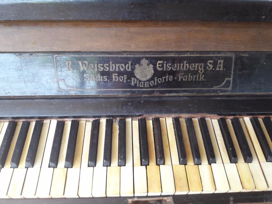 Антикварное немецкое пианино R.Weissbrod
