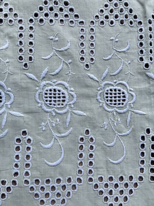 Maselkowy Fartuszek zapaska haftowany z Cepelii