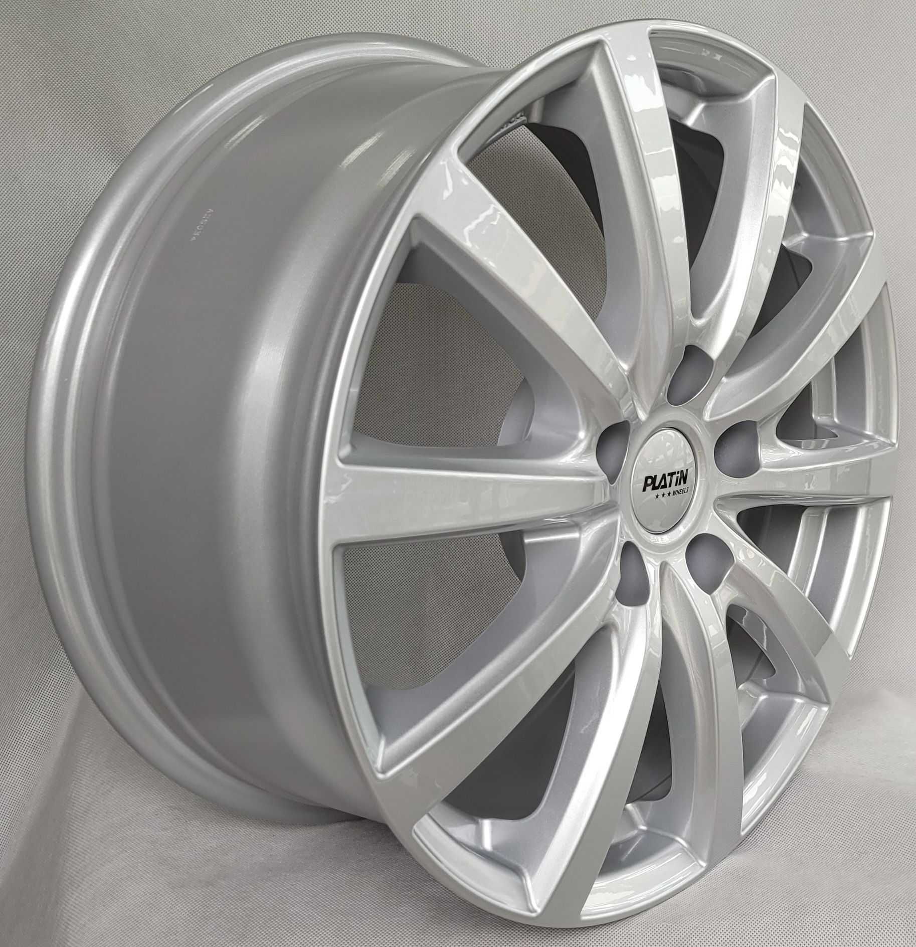 Felgi 18 VW Multivan Transporter Caravelle T7 T6 T5 T4 5x120 Platin