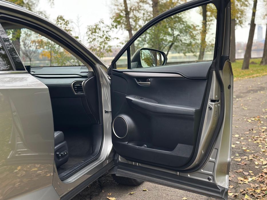 Lexus NX2016t терміновий продаж, тому вартість значно знижена !