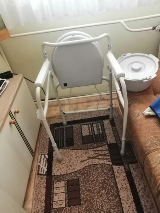 Toaleta przenośna dla chorych