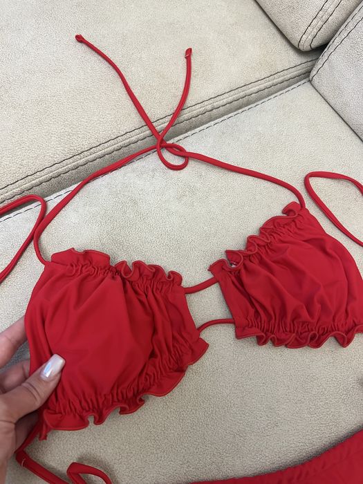 Червоний купальник жіночий