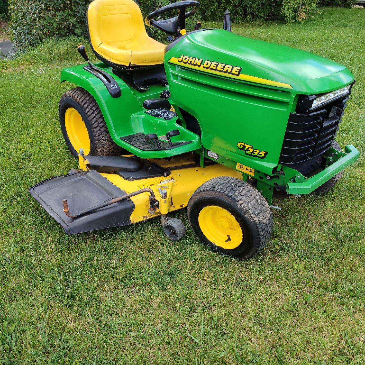 Traktorek kosiarka John Deere GT235 V2 18KM hydrostat pompa oleju
