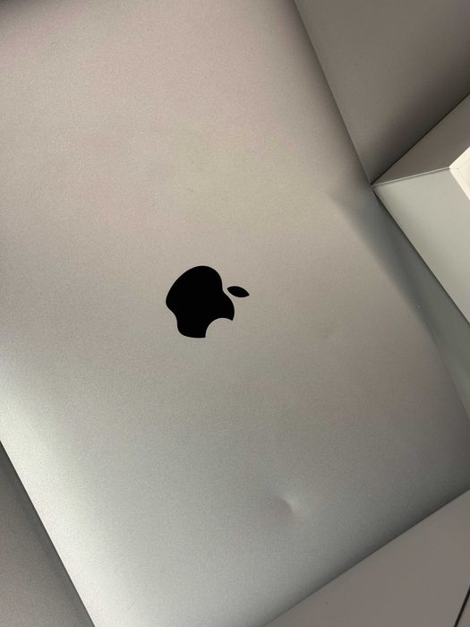 Macbook Air 8\256Gb (резервація до 21.12)