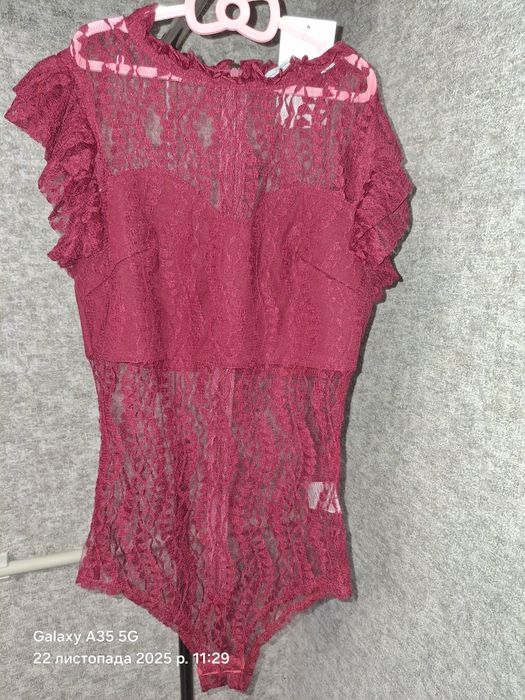 Бордовий  мережевий топ фірми Lucy Wang