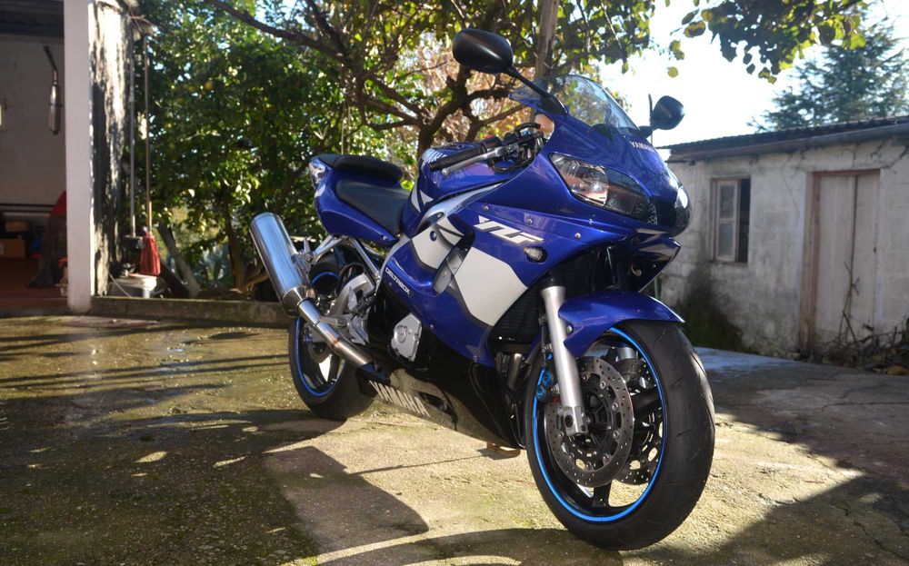 YAMAHA R6 2001 em excelente estado