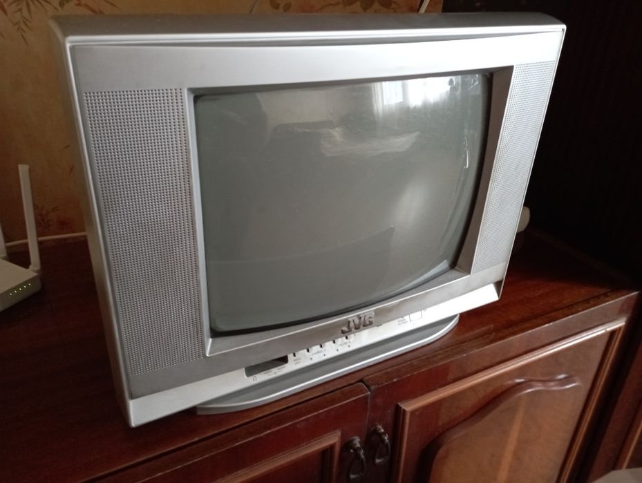 Продаю 3 телевизора б/у рабочие