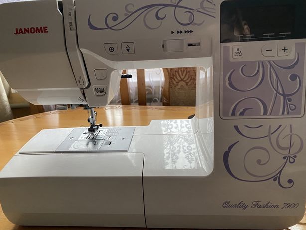 Швейна машина Janome Qality Fashion 7900
