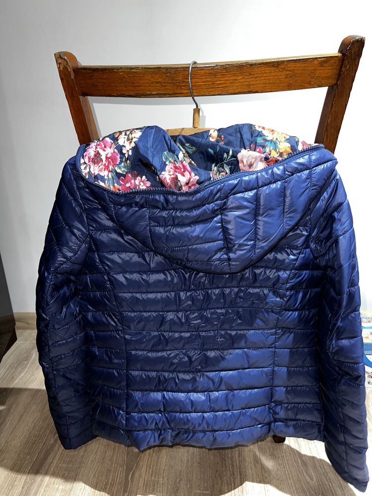 Тепла осіння курточка , розмір S , синій колір
