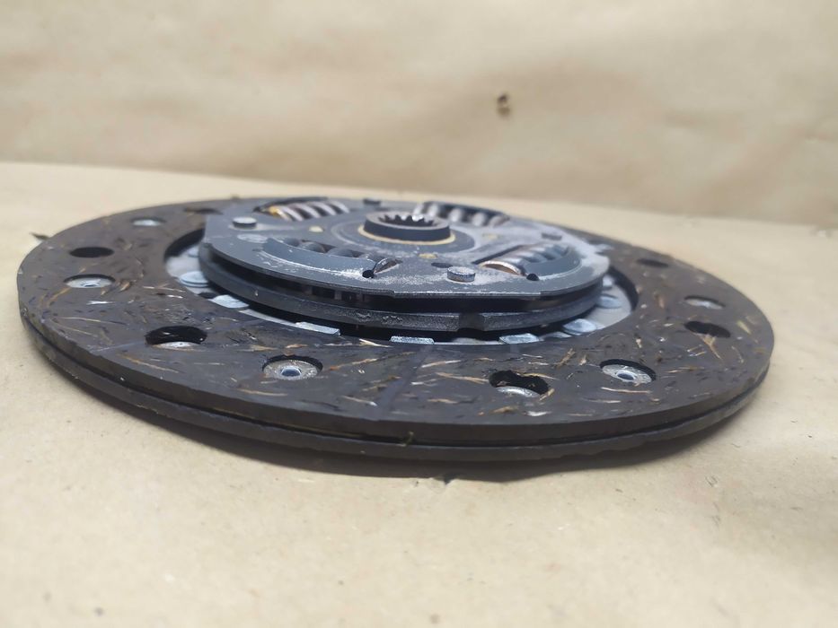 Диск щеплення диск сцепления зчеплення Опель Астра Ф Опель Кадет 1.4