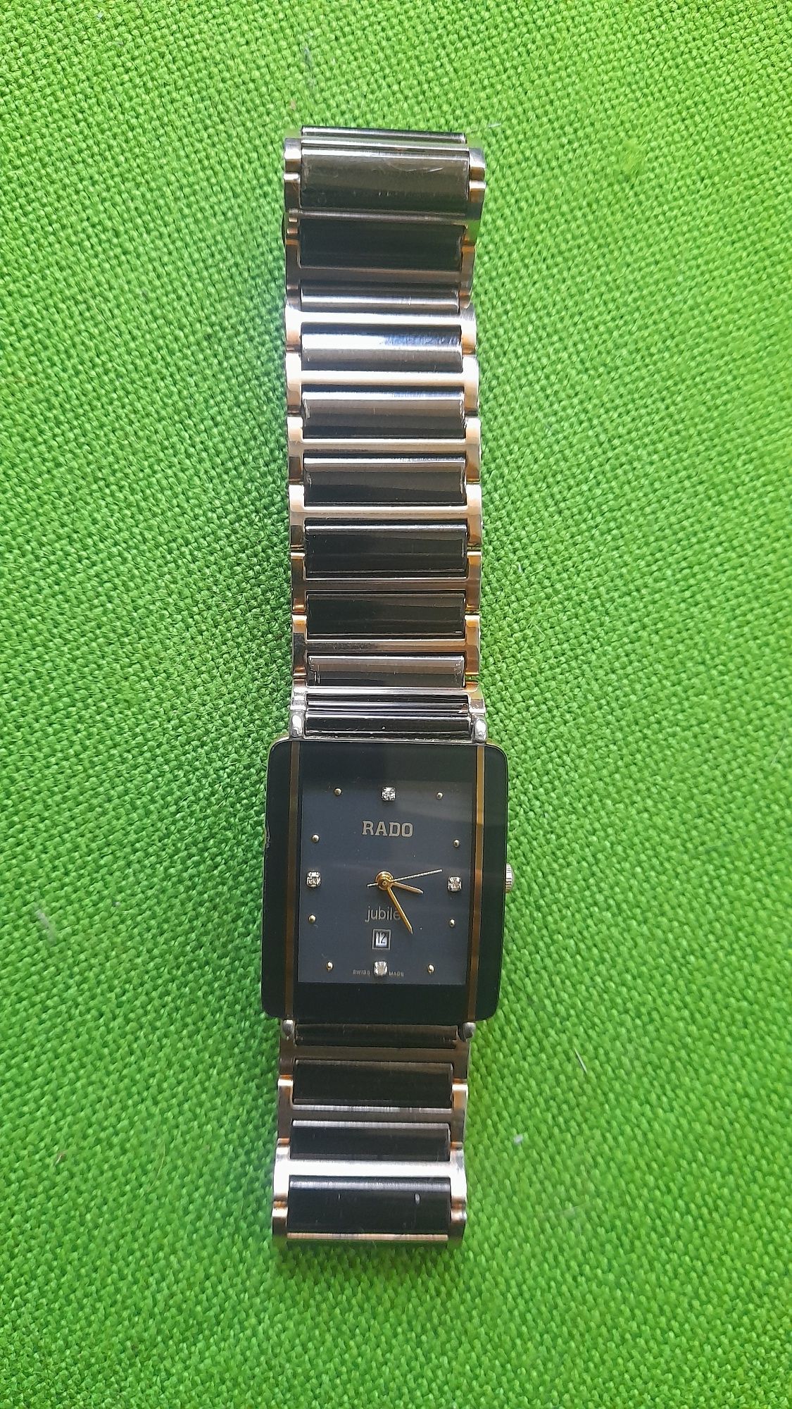 Часы  кварцевые  RADO