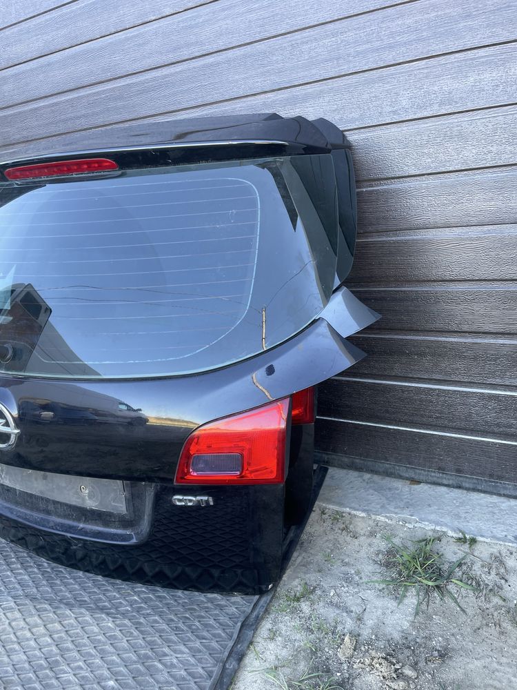 Ляда багажника Opel Astra J 2009-2015 універсал Кляпа Опель Астра