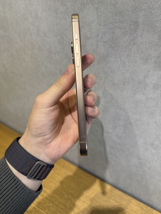 iPhone 16 Pro max 256 GB E-sim