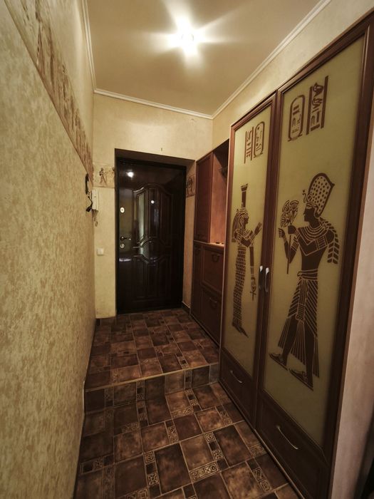 Продаж сучасна 2-х кімнатна в центрі