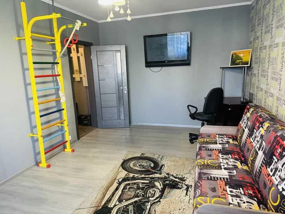 Оренда 2-к квартири на просп. Червоної Калини