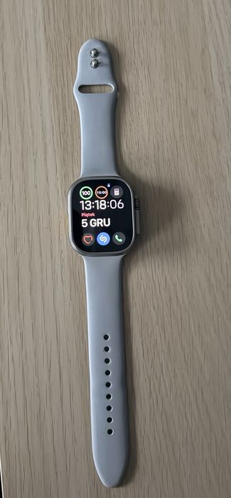 Apple Watch Ultra 2  z  eSim