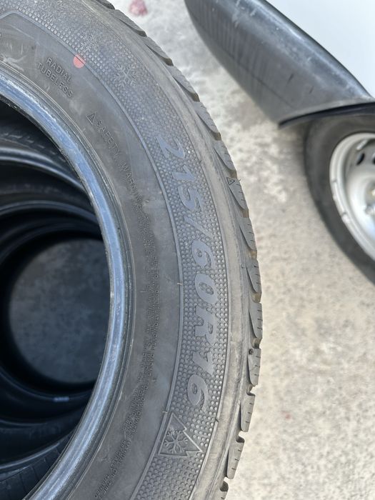 Комплект зимової гуми 215/60 R16 2021р