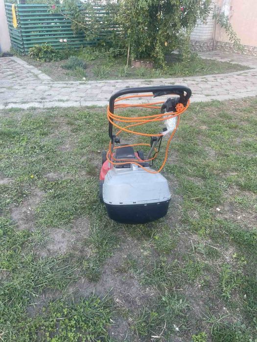 Газонокосилка Einhell GC-EM 1437