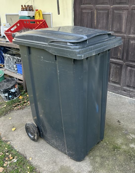 Pojemniki na smieci 360 l