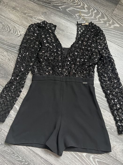 Святковий комбінезон з пайетками
