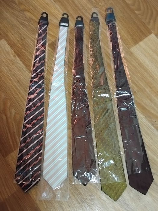 Галстуки новые 100% шелк