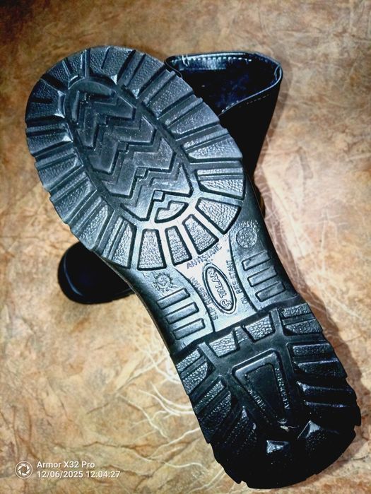 Спецвзуття (сапоги-берци) зимові,45 розмір.