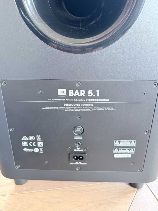 JBL BAR 5.1 z odpinanymi głośnikami