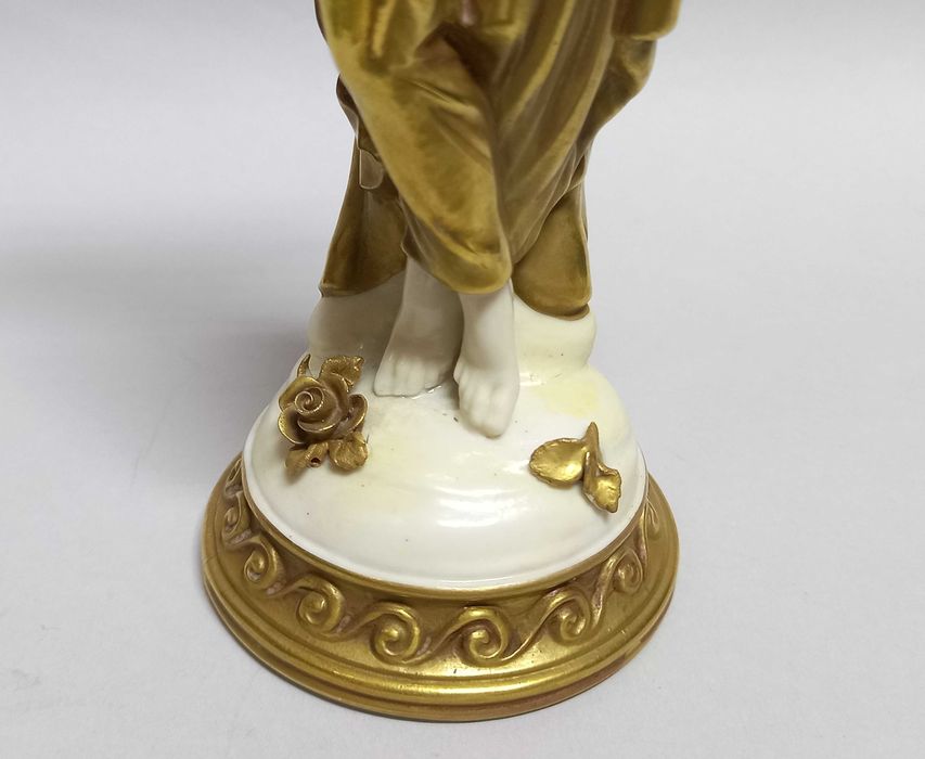 Muza, alegoria, złocona figurka Volkstedt. przed 1936 r.