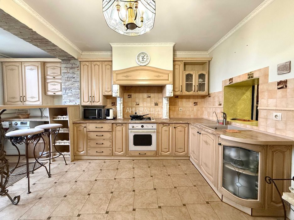 ОРЕНДА 4-кім квартира, вул. Крайня, РЕМОНТ, меблі, техніка