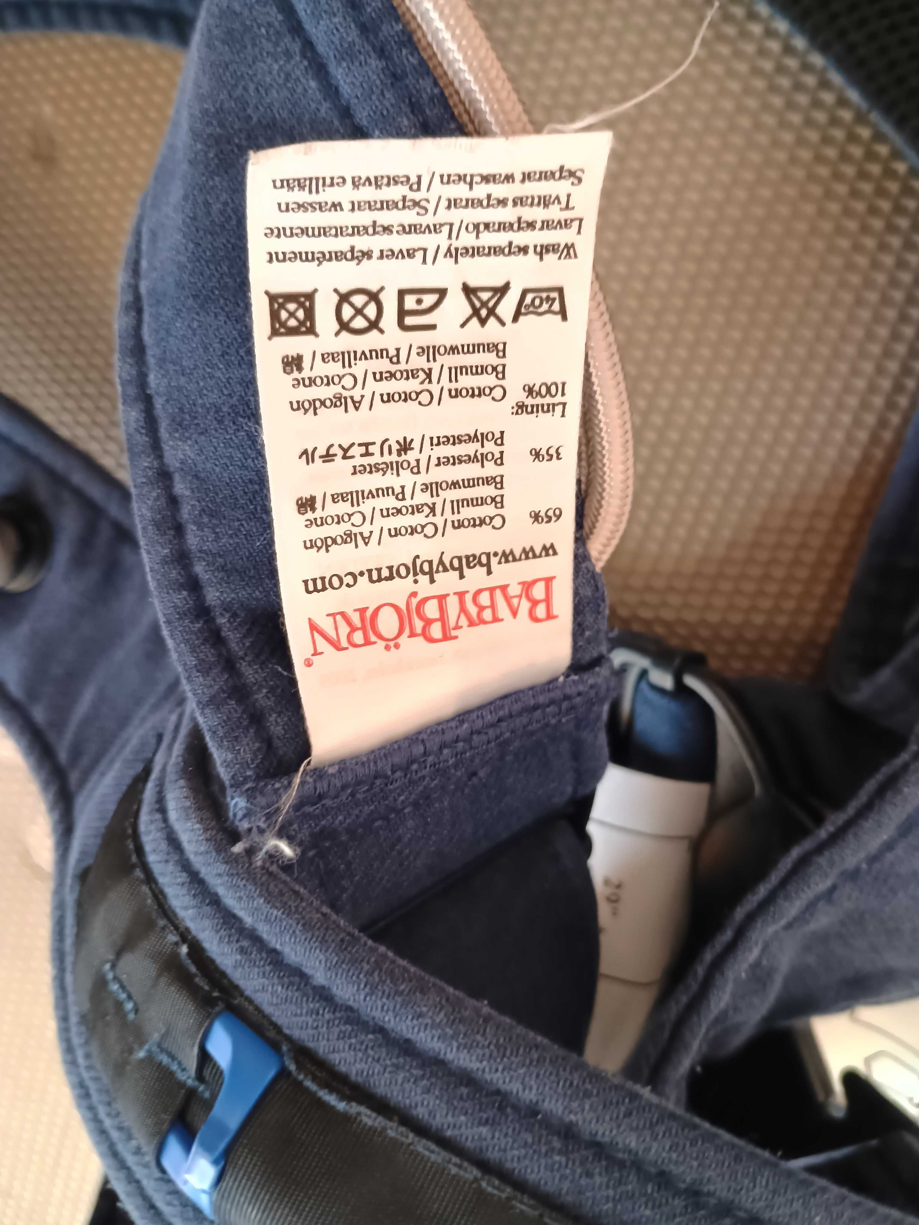 Nosidełko BabyBjorn granatowe