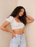 Biała bluzka crop top rozmiar XS len wiskoza modna krótka bufki bralet