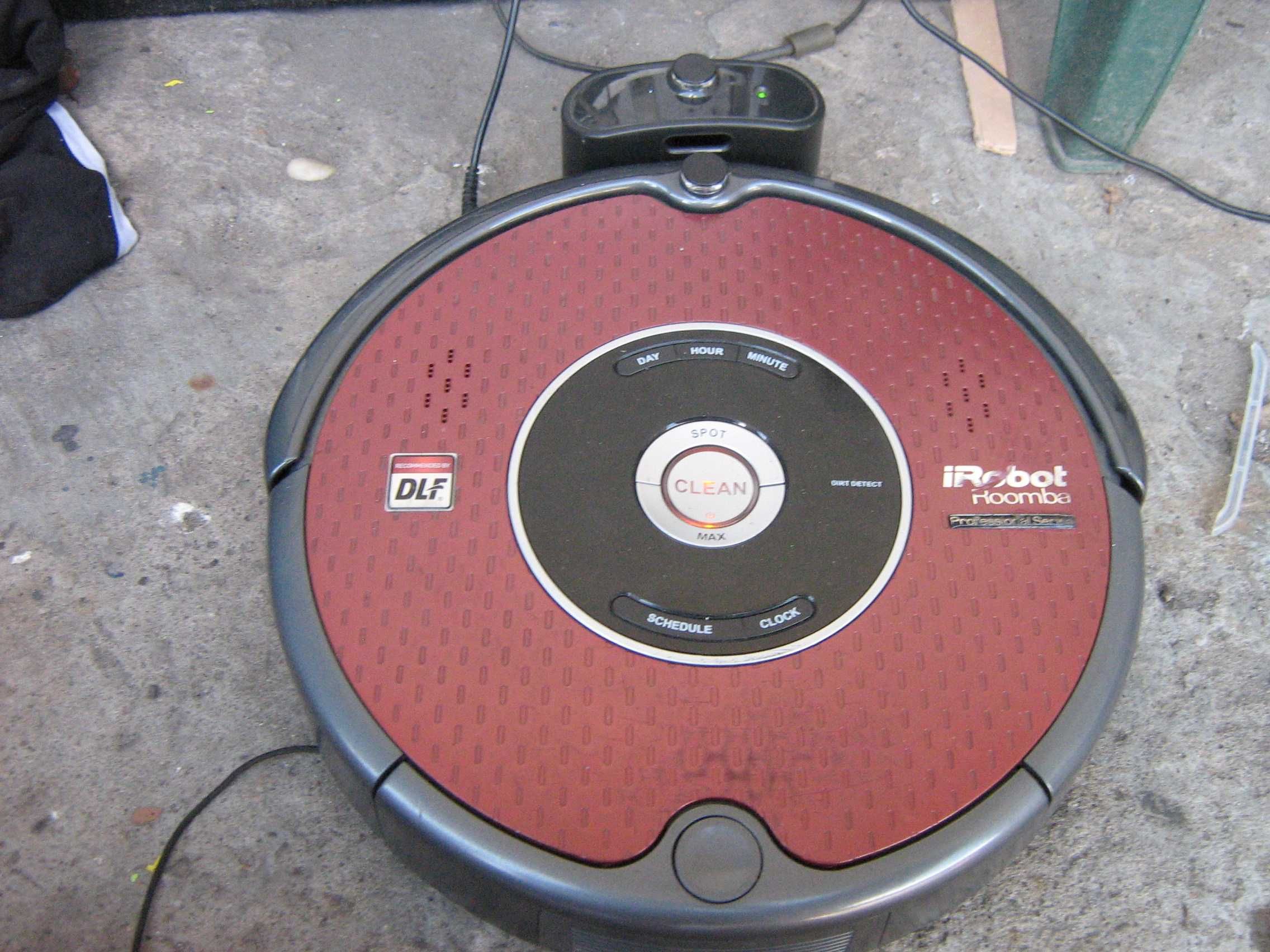 Robot Roomba sprzątający