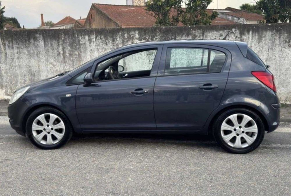 Opel corsa gasóleo RESERVADO
