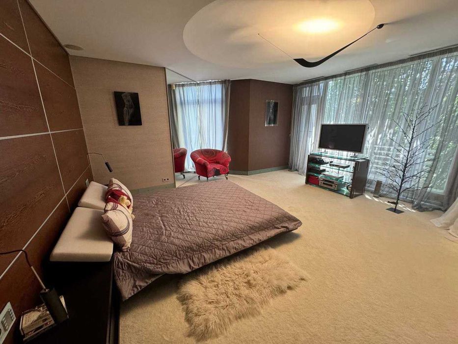 Стильный дом в Одессе у моря с бассейном, 620 м², 13 соток