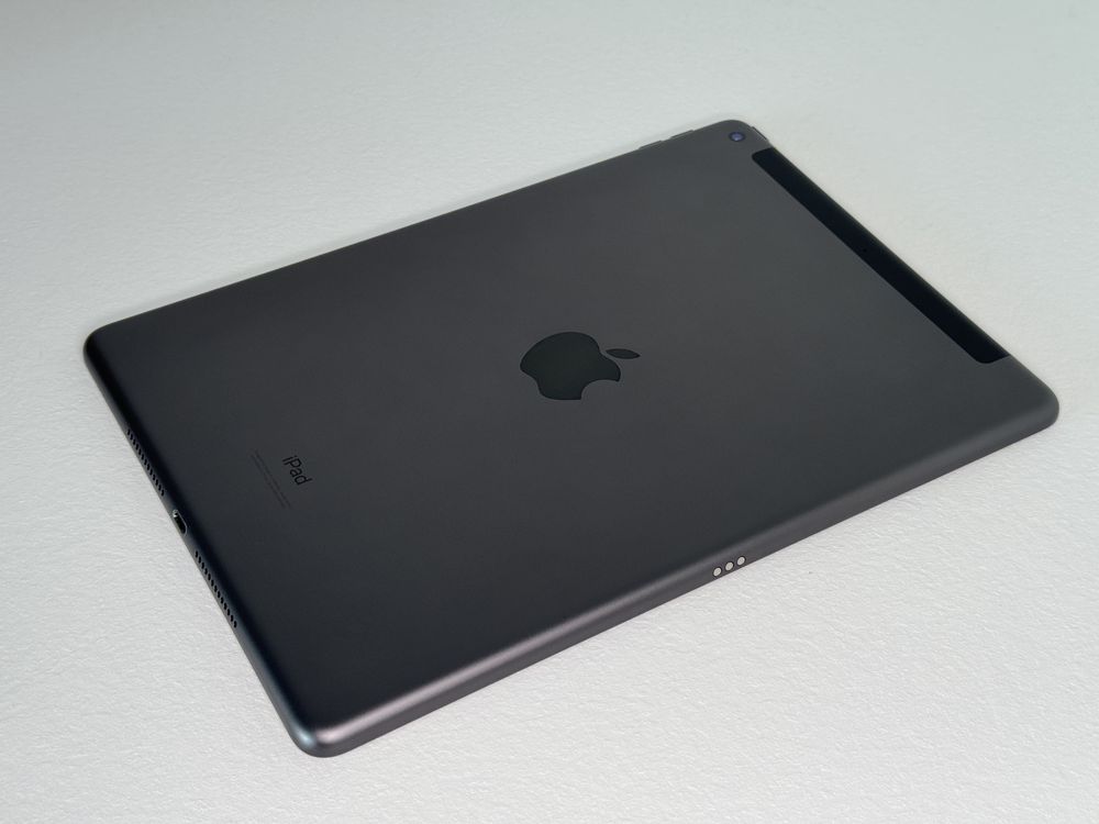 iPad 9. gen. (A2603) - 256GB - Cellular (LTE) - faktura VAT 23%