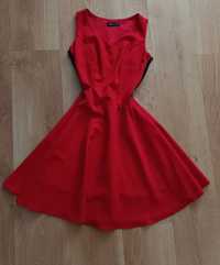 Czerwona rozkloszowana sukienka mini XS S z koronką na plecach