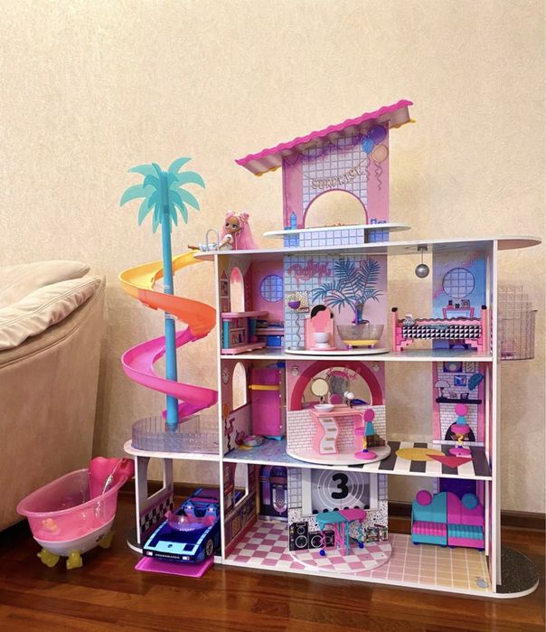 Будиночок для ляльок Лол LOL Surprise House