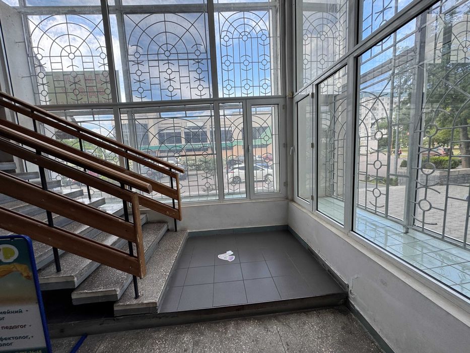 Торгове приміщення на Митниці по вул. Гагаріна