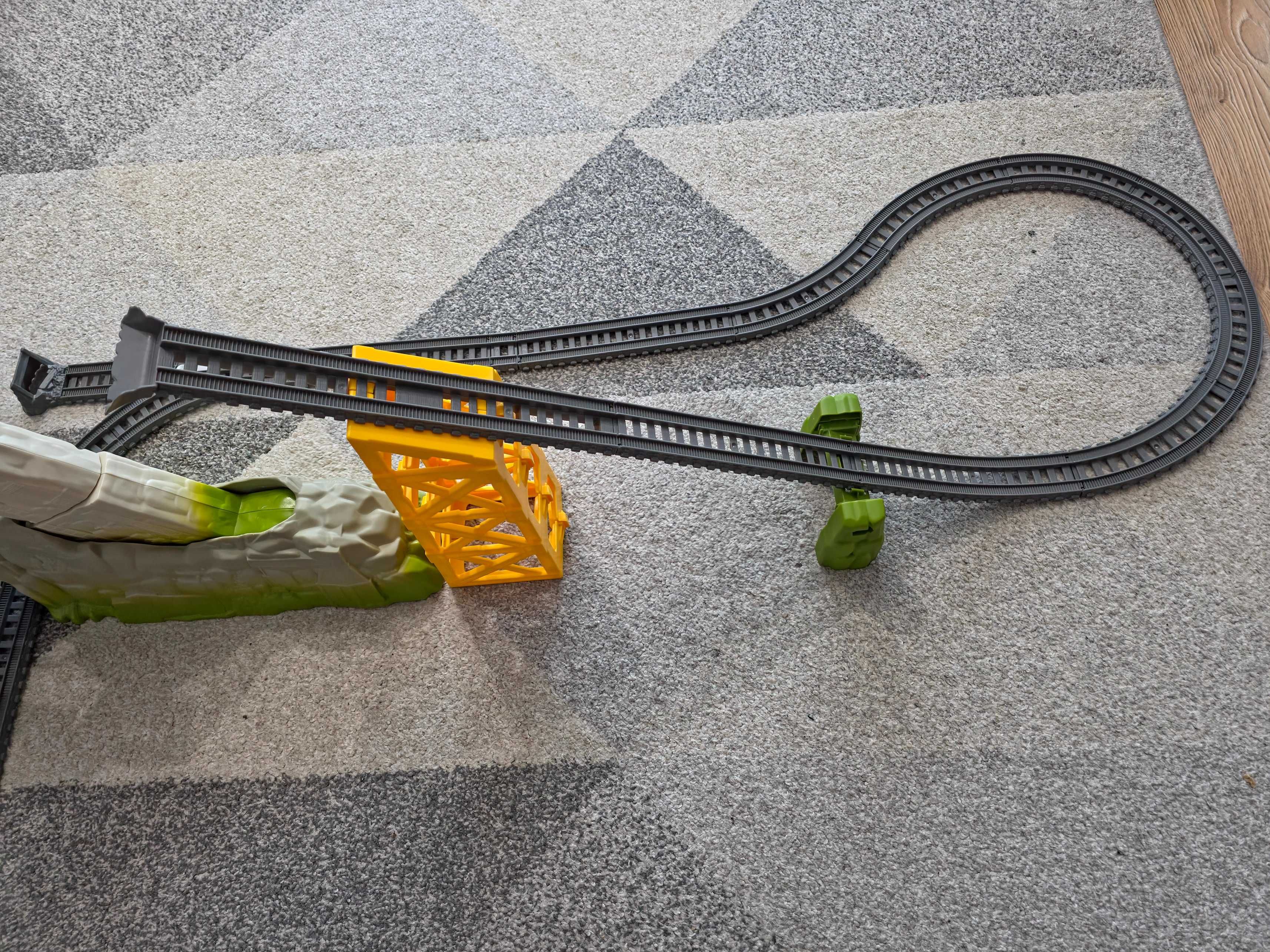 Fisher-Price Trackmaster Zestaw Ucieczka Przed Lawiną Bdp13