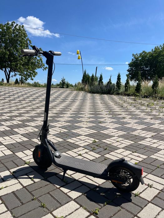 Електросамокат ninebot kickscooter F25E