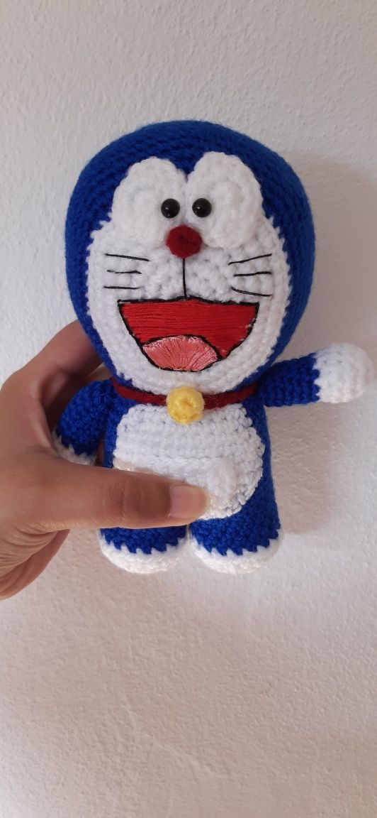 Boneca Amigurumi doraemon