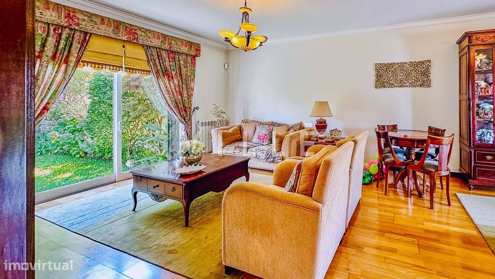 Moradia T4 com jardim