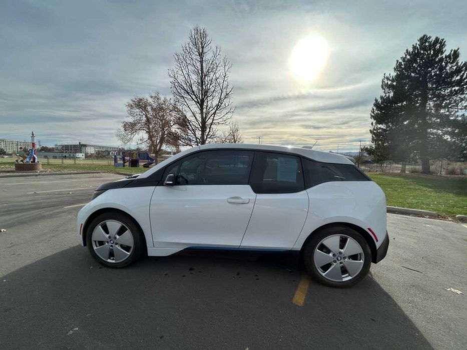 BMW i3      2016