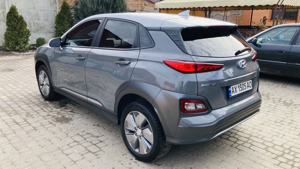 Hyundai KONA EV Хюндай Кона электро SEL 64 кВт