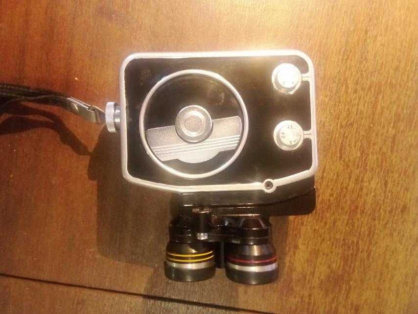 Ретро кінокамера Екран-3