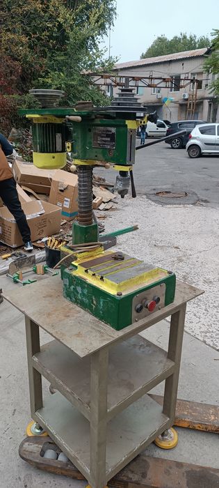 Продам токарний станок 1м63