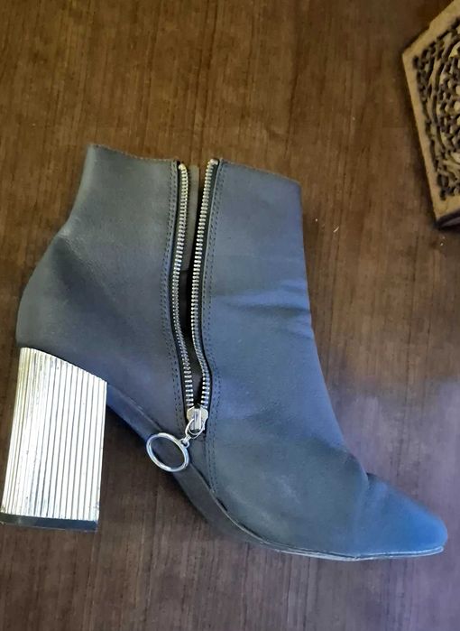 Efektowne botki zimowe 41