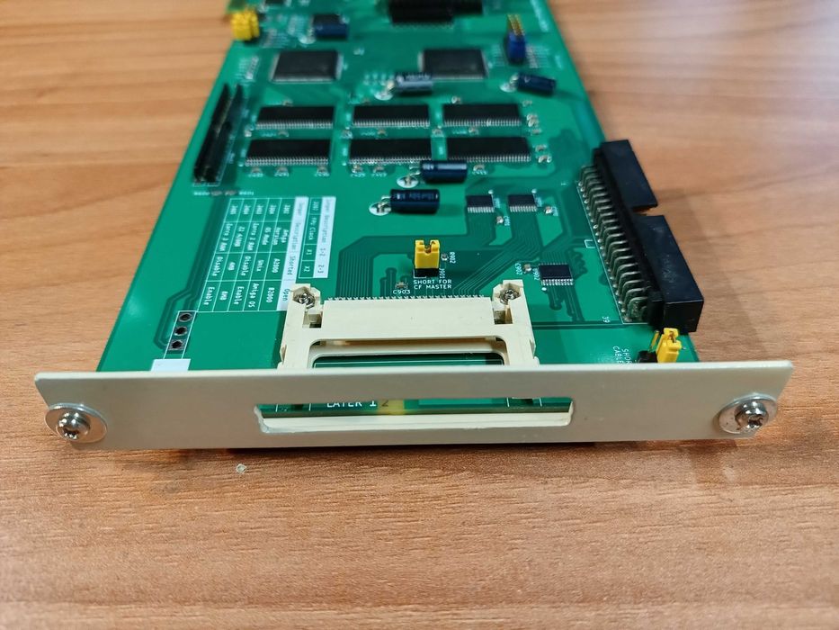 Amiga N2630 akcelerator z 68030/50MHz, koprocesor, 8MB + 128MB RAM