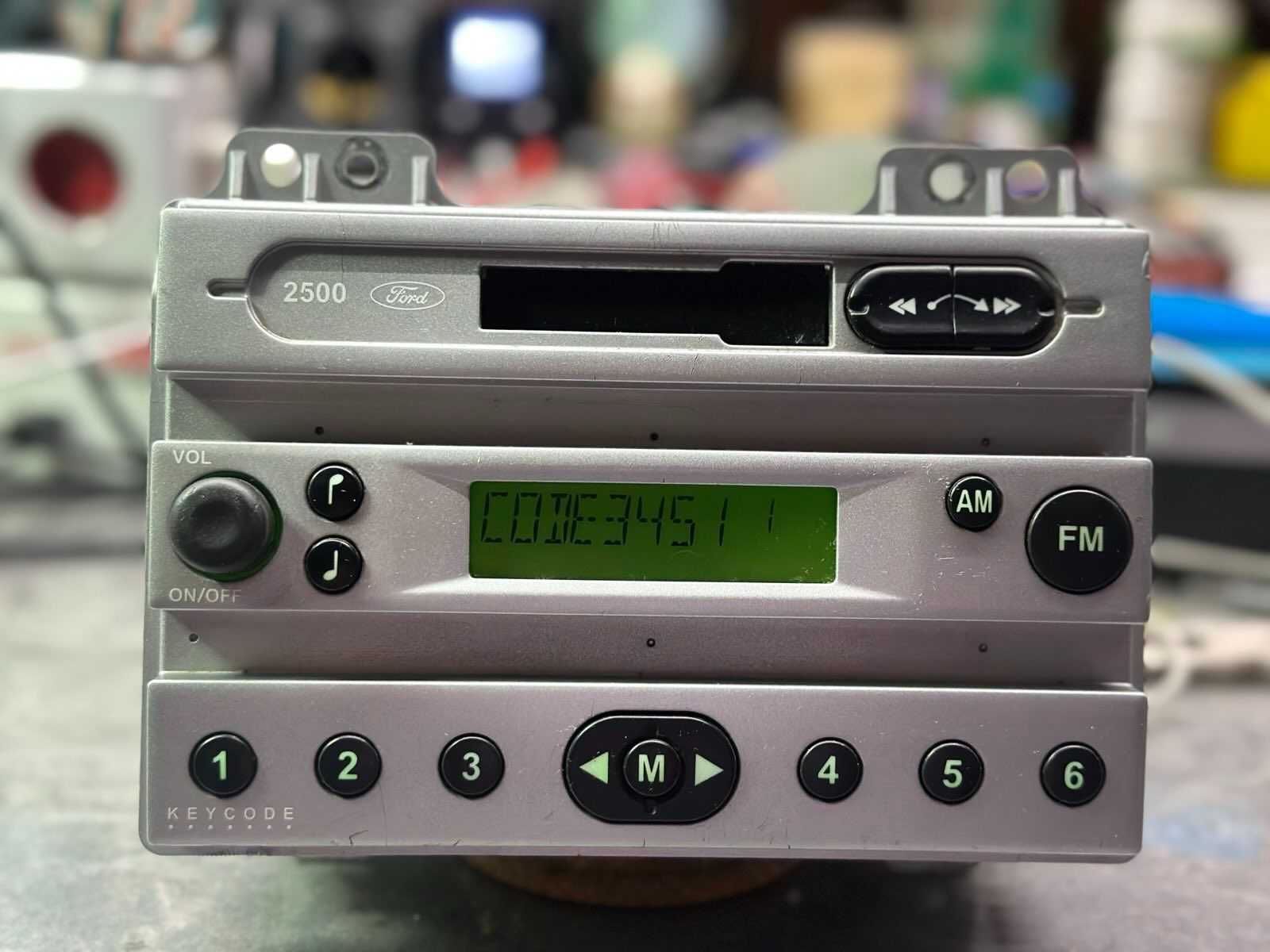 Fabryczne Radio Cassette Player Ford  B1 Ultra Low Cassette
