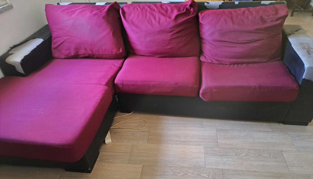 Sofá com chaise long